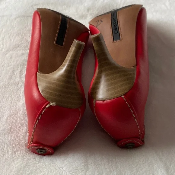 Red Calvin Klein heels - Picture 2 of 4